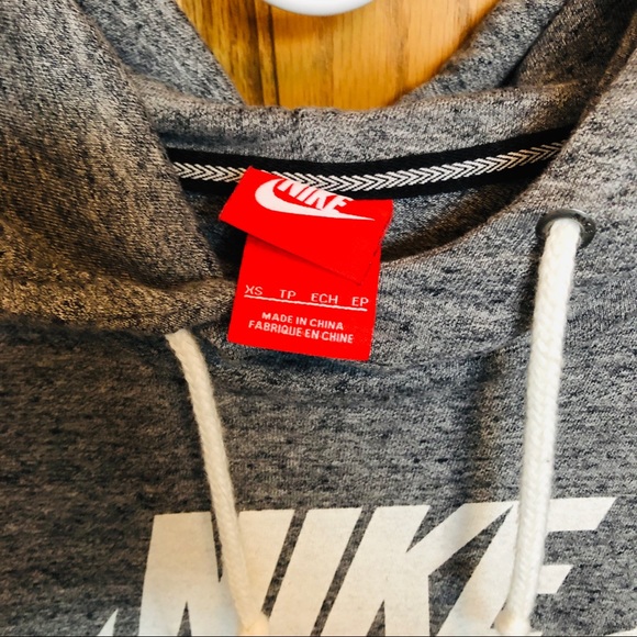 ❌SOLD❌ LIKE NEW Nike Hoodie - Picture 3 of 3